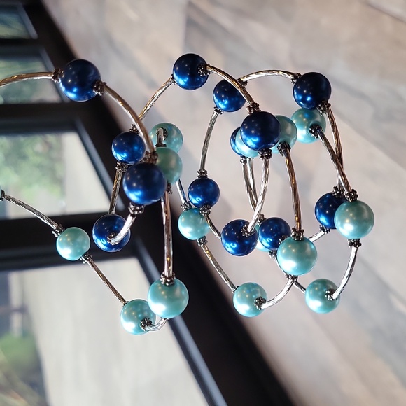 Vintage Beaded Silver Tone Accordion Bracelets - Picture 9 of 10